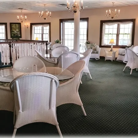 Inn at Amish Door