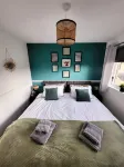 Stylish Home in Linlithgow | Near Edinburgh Airport | Free Parking | Free WiFi Hotels in 