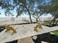 Baywatch Paradice Paradice  8 m to Beach, Private Pier, Sleeps 8 Fenced Dog Area - 5 Sao