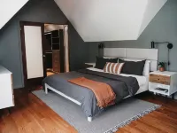 Modern Retreat near Traverse City - Homestays