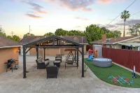 Coastal Home Near UCSB & Airport + Hot Tub, King Beds, Fast Wifi, Sleeps 6 - واي فاي