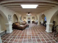 BIG ONE OF A KIND EUROPEAN SPANISH MEXICAN HACIENDA HOUSE W/ POOL ARTSY VINTAGE - 4つ星