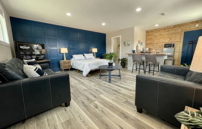 Lake Arbor Studio near Denver, Boulder + Golden