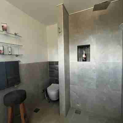 Detached comfortable stone house with wonderful views 10 min from the sea Rooms