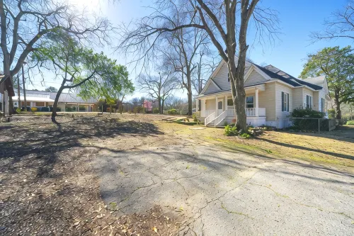Remodeled Historical Home in Downtown Warm Springs - 3 étoiles