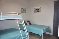 The Honey Hive - Dog Friendly w/ Golf Cart, Game Room, and Pool Access - Wifi