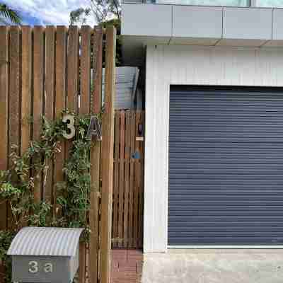 Modern Dog Friendly Townhouse by the beach Hotel Exterior