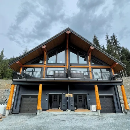 Timberwolf A Cabin at Sasquatch Mountain  *Hot Tub* Games Room*