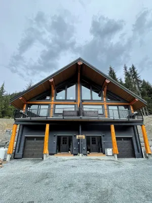 Timberwolf A Cabin at Sasquatch Mountain  *Hot Tub* Games Room* - Hytter