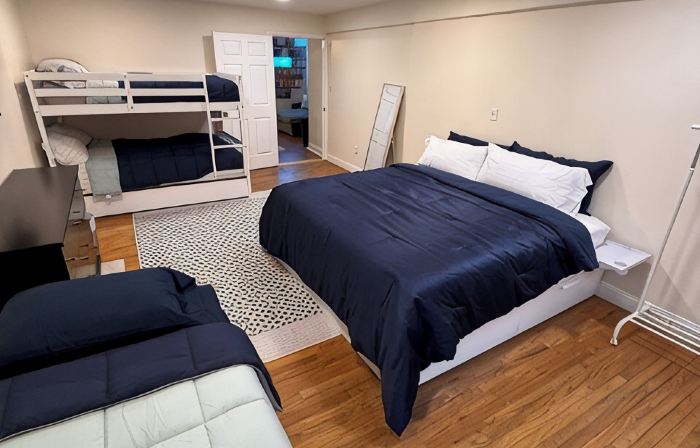 The Ultimate NYC Group Getaway. Sleeps 10 in Hoboken