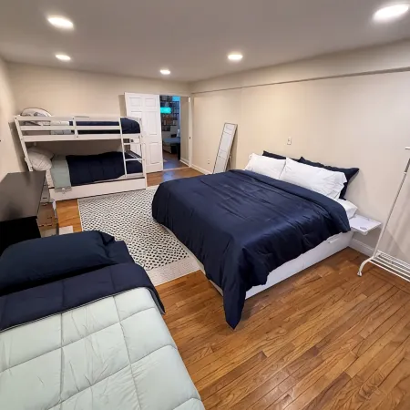 The Ultimate NYC Group Getaway. Sleeps 10 in Hoboken
