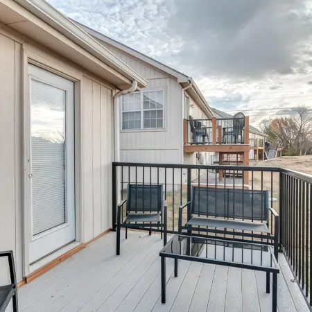 Spacious duplex home in St. Joseph, MO
