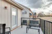 Spacious duplex home in St. Joseph, MO - Pools