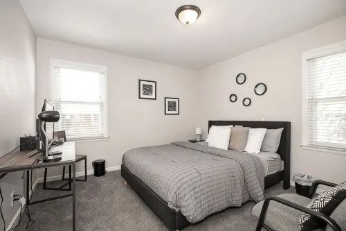 Cute 3Bdrm House | Laundry, Game Room, Backyard - 2つ星
