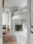 Enjoy the lake & mountain retreat at The Water & Woods Tiny Home - 무료 와이파이