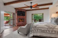 Summer Special at Gated Estate in the Movie Colony! - 5성급