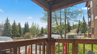 Tyra Penthouse Ski-in/Out — 4Br, Private Hot Tub, Sleeps 12 - 4 ดาว