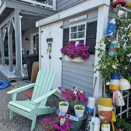 Guest Suite, 1 Bedroom, Living Room, Dining Area, Shower, Off Street Parking
