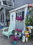 Guest Suite, 1 Bedroom, Living Room, Dining Area, Shower, Off Street Parking - Wifi