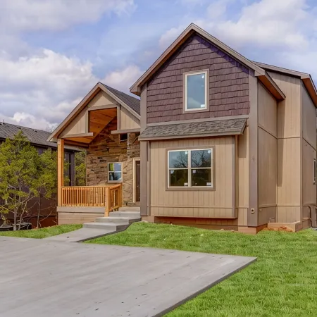 Pine Cone Lodge-Private Hot Tub, Pool Table, 2 Pools & Splash Pad, Pet Friendly!
