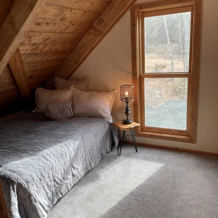 ^^PeakViewCabin, Amazing Views w/ Hot Tub 5 min from town-Peaceful and QUIET