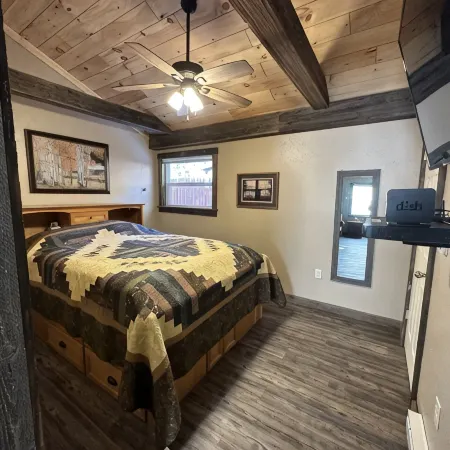 3BR Family Retreat - Relax, Play, Unwind, ENJOY in the Heart of Wisconsin!