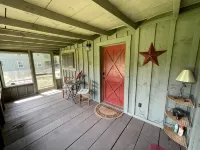 Riverside Retreat located on the Nottely River in the North Georgia Mountains. - Chalets