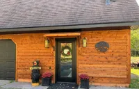 Rustic Moose Lakefront Guest Cabin on the Shore of Lake Superior - Hytter