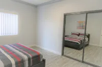 Spacious Home* 7 minutes to Disneyland - 2-Star