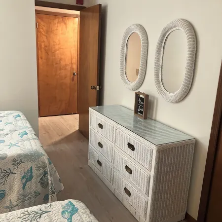 Ocean View, North Facing, Bldg is Beachfront, Near Restaurants, Attractions.