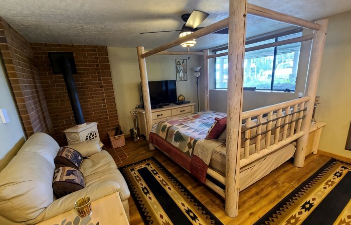 Brian Head Village Escape 4/3 with Ski Slope Views Across from the Lift Unit J-2