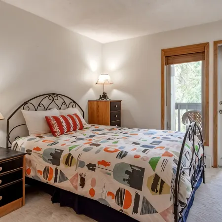 3Br Condo on 10 Mile Creek with Mountain & Creek Views.  Close to Main Street!