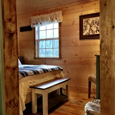 Cozy Appalachian Trail Cabin - Woody Gap & Blood Mountain in Suches, GA