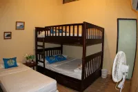 Sirena Surf Lodge Miramar Nicaragua - Homestays