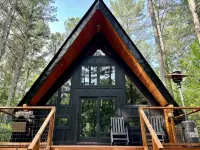 The Tiny Mansion: New A-Frame! Secluded, Great Getaway in Dahlonega! - Chalets