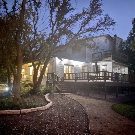 Quiet Farmhouse surrounded by 50 acres