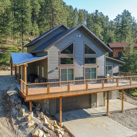 Lazy Dog Lodge, Hot Tub, AC & Activities Near Black Hills