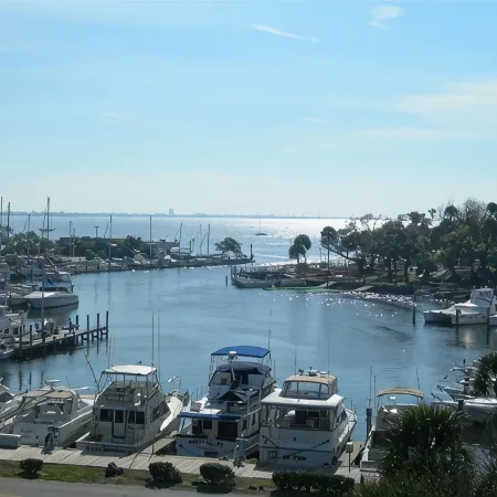NEW COMPLETE REMODEL, MELBOURNE HARBOUR VIEWS