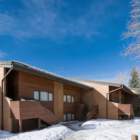 Vail/Beaver Creek Mountain Retreat on Golf Course