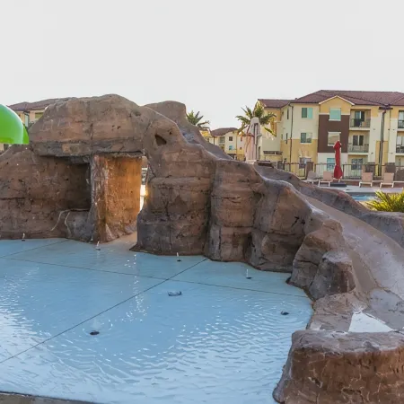 Beautiful Zion Village Townhome next to Clubhouse