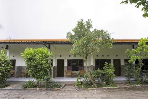 Hotel Tentrem Syariah - Bãi đậu xe