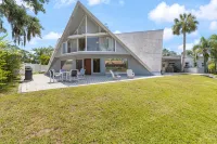 The Hydeaway! Waterfront, Docks, Ice Machine, Kayaks, by King Springs - Boutique