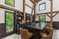 Luxury Barn Retreat near Mohican River - 5 Sao