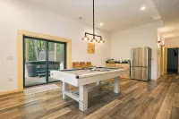 Brand NEW Build! Five Master Suites~Bunk Room~INDOOR POOL, Game ROOM & Hot Tub! - balcony