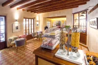 Hotel y Apartamentos des Puig - Pools