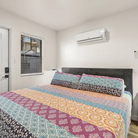 Downtown Blueberry Bungalow w/AC, Fully Fenced Yard, 3 Smart TVs, W/D, Fast WiFi