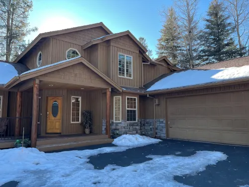 Spacious 5-bedroom house with AC, WiFi, SHARC passes in beautiful Sunriver! - homestay