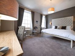 The County Hotel