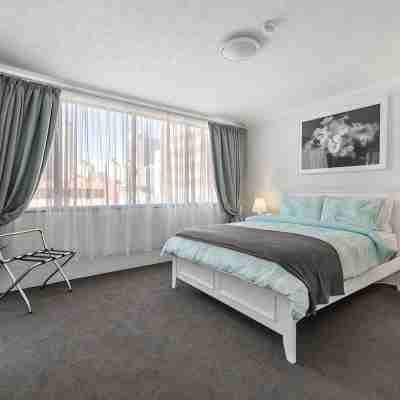 Amazing Astor ~ 2Bed, 2Bath, 1Car, Pool! Rooms