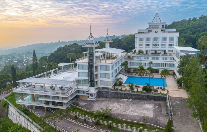 Royal Senyiur Hotel